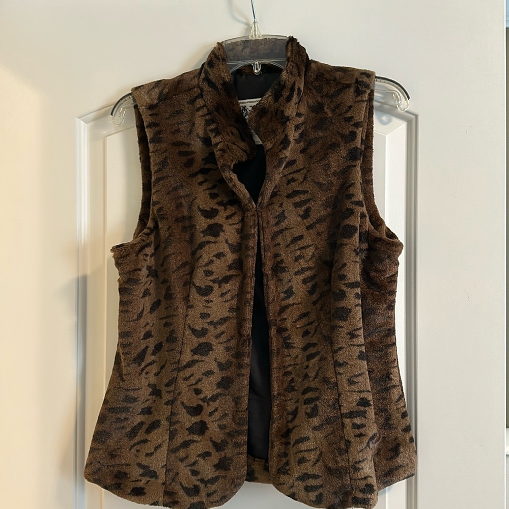 Amx faux fur vest